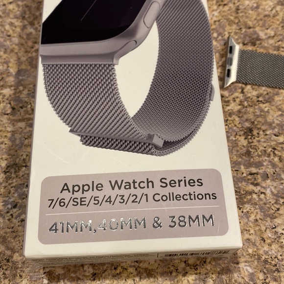 Press Play Stainless Steel Apple Watch Mesh Strap - Picture 6 of 11